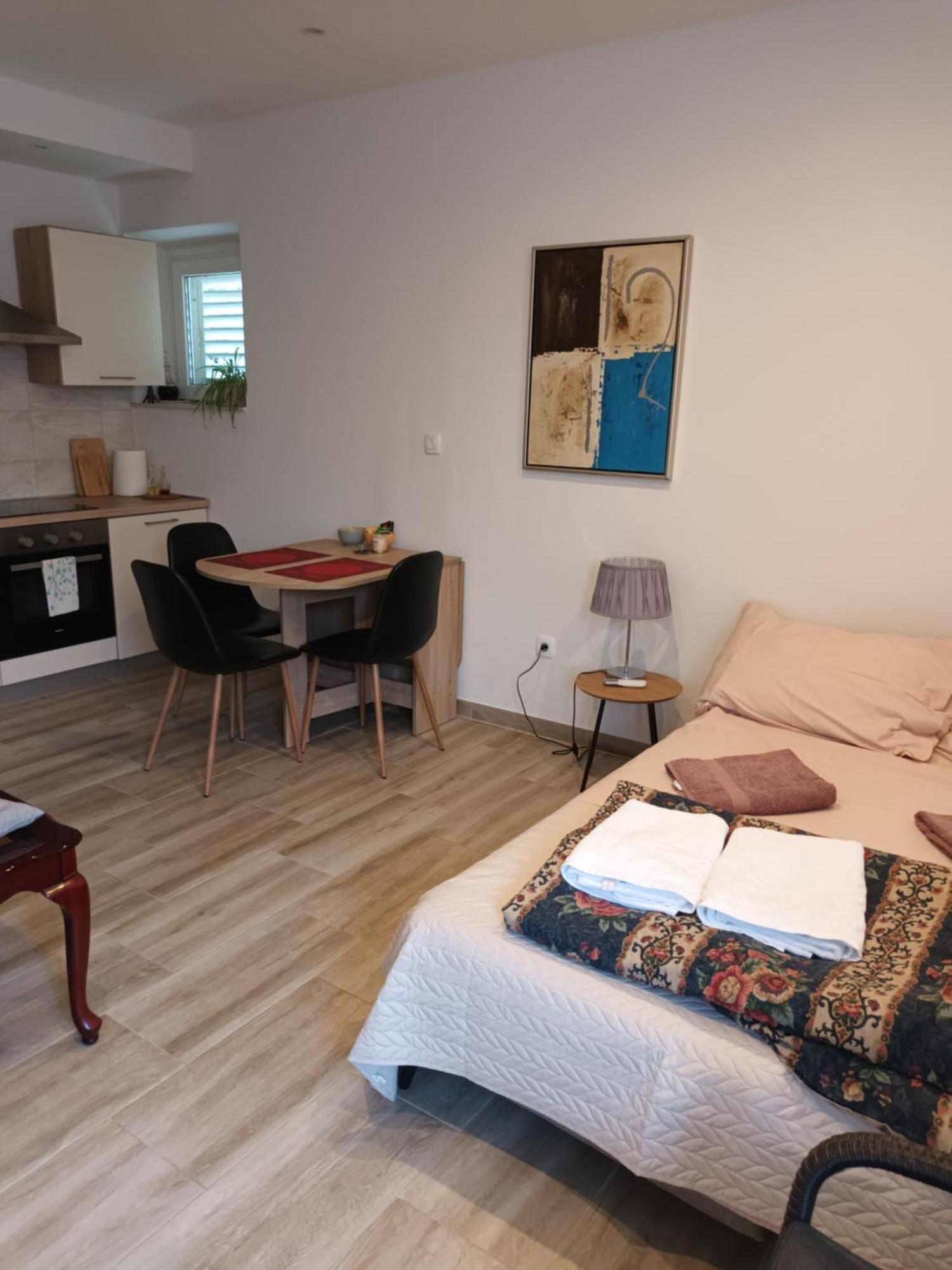 Cici Apartment ดูกีรัท ภายนอก รูปภาพ